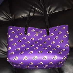 *SOLD at Merc🚫* Coach large reversible tote